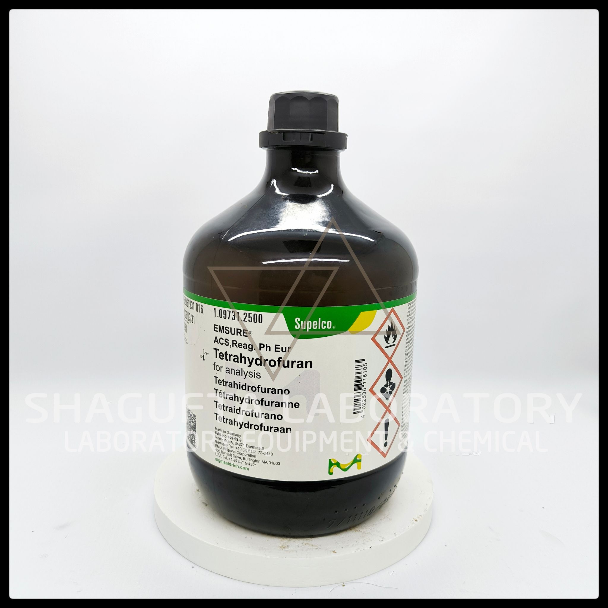 Tetrahydrofuran (THF) EMSURE® ACS Reag. Ph Eur dari Merck Supelco merupakan pelarut organik berkualitas tinggi untuk kebutuhan analisis laboratorium, penelitian, QC, sintesis kimia, dan aplikasi industri. Memiliki kemurnian tinggi sesuai standar ACS dan Ph Eur sehingga ideal digunakan pada laboratorium pendidikan, farmasi, kimia, dan industri manufaktur.